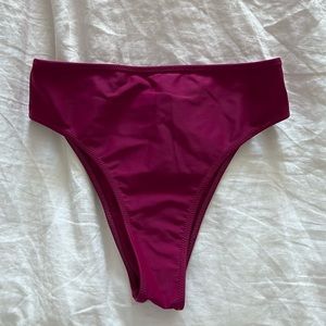 Tropic of C - Vibe Bottom in Berry